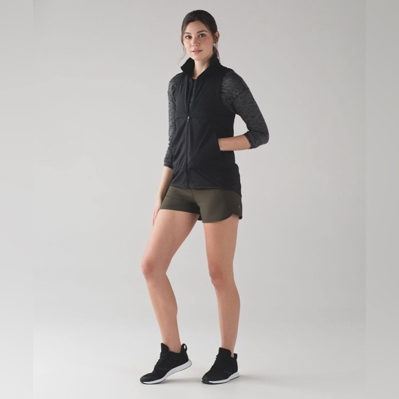 Lululemon Run Times Short *4-way Stretch 4", Dark Olive, Size 6 - Picture 1 of 9